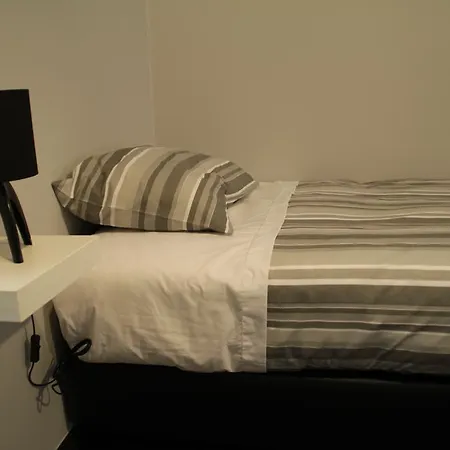 Hostel De Juventude De Lagoa - Acores *